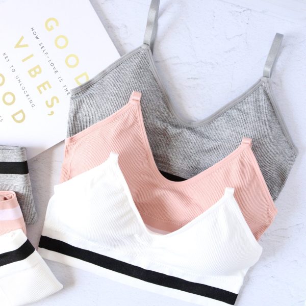 ست نیم‌تنه و شورت کد ۱۸۲